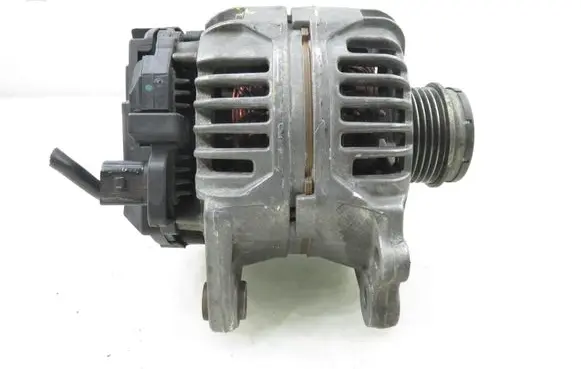 Volkswagen PASSAT B5 Generator/alternator 0124325001 038903023L
