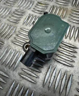 Mercedes-Benz S C217 Turbo solenoid valve A1779821600 14842