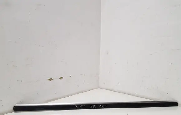 Volkswagen PASSAT B5.5 Front door trim (molding) 3B0853515C