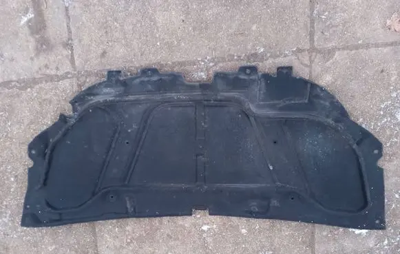 Engine bonnet/hood sound/heat insulation