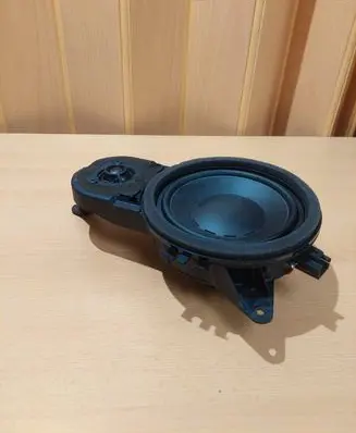 Volvo XC90 Front door high frequency speaker 30752352 857687 7015456P