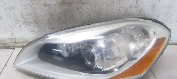 Volvo XC60 Headlight/headlamp 30763137