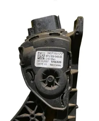 Volvo XC90 Accelerator throttle pedal 30715177