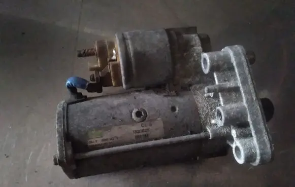 Citroen C4 I Starter motor TS22E26 966285418000