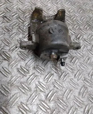 Toyota Prius (XW20) Front brake caliper