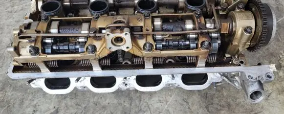 BMW 6 E63 E64 Engine head 