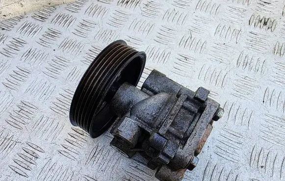 Mitsubishi Outlander Power steering pump