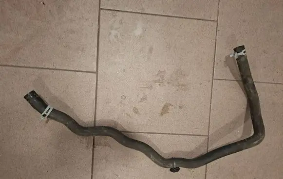 Dacia Sandero III Engine coolant pipe/hose 217414472R