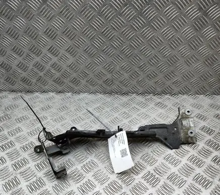 Audi A5 Fender mounting bracket 8W6821132B 8W6821434