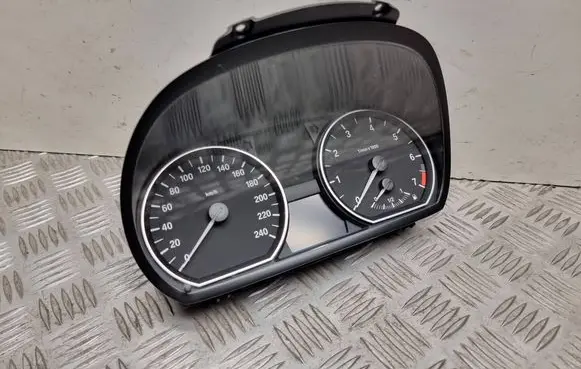 BMW 1 E81 E87 Speedometer (instrument cluster) 102493285 9166813 150259739