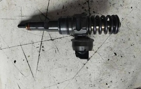 Audi A3 S3 8L Fuel injector 038130073AG