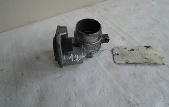 BMW 3 E90 E91 Throttle body valve 780437302
