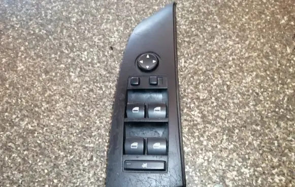 BMW 5 E60 E61 Electric window control switch 6951909