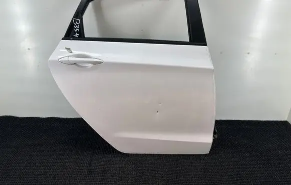 Hyundai i30 Rear door 