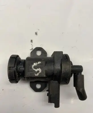Citroen C5 Turbo solenoid valve 9635704380