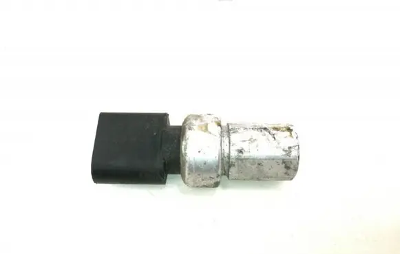 Volkswagen PASSAT B6 Air conditioning (A/C) pressure sensor 1J0959126