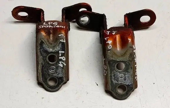 KIA Sportage Front door hinge set AWFA328