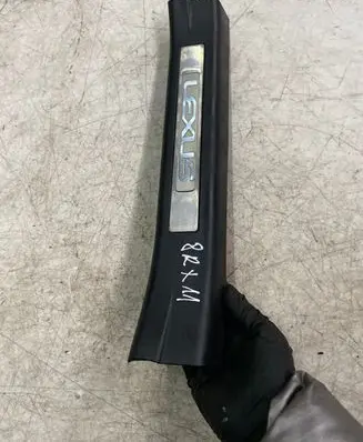 Lexus RX 330 - 350 - 400H Rear sill trim cover 6794048020