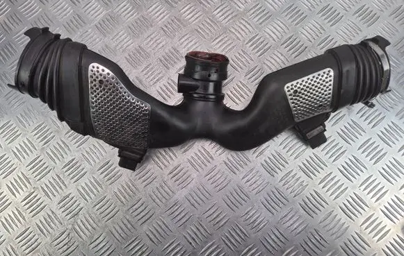 Mercedes-Benz CLS C219 Air intake duct part A6420946397 0310449C 100386