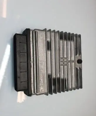 Ford Focus Engine control unit/module 2M5A12A650PD R0411C004E 12220510