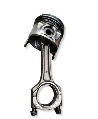 Opel Monterey Piston with connecting rod 