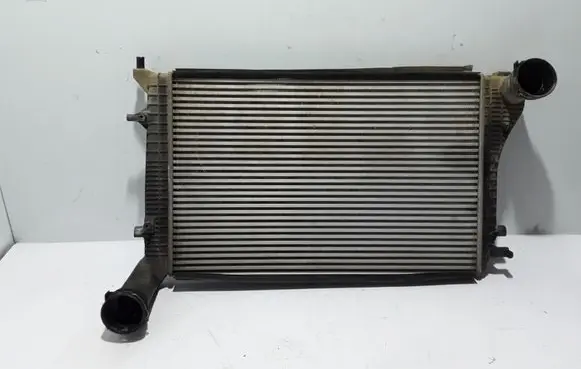 Volkswagen Caddy Intercooler radiator 1K0145803