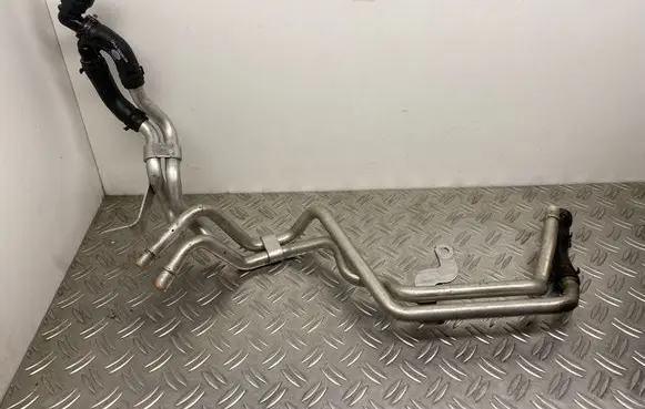 Engine coolant pipe/hose