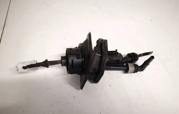 Ford Kuga I Clutch master cylinder 
