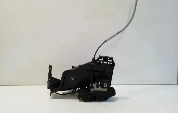 Volvo XC40 Front door lock 31440787