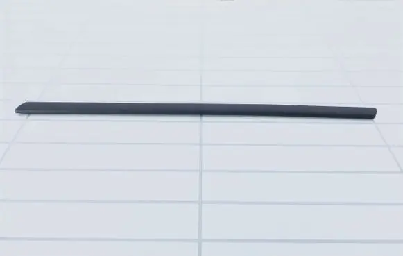 Front bumper splitter molding