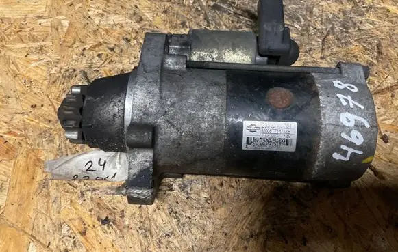 Nissan Primera Starter motor M008T71471ZE 2330A301