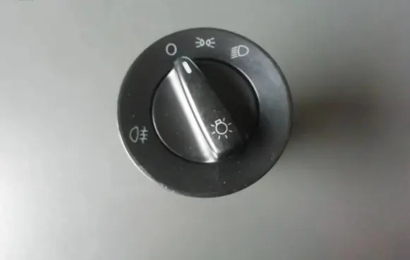 Volkswagen PASSAT B5 Light switch 1C0941531 04052030