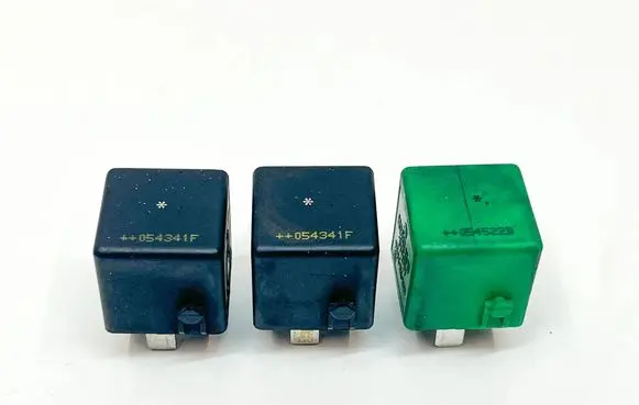 Mercedes-Benz SL R230 Other relay A0025421319 A0025422319