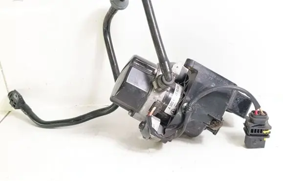 Mercedes-Benz EQC Vacuum pump A0004302200