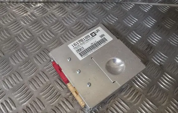 Opel Tigra A Engine control unit/module 16178189 D95019