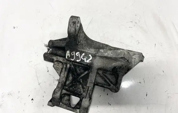 Subaru Forester SH Engine mounting bracket wdc4