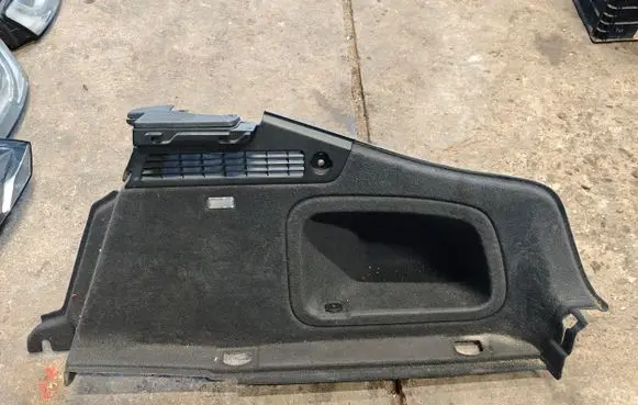 Audi A5 Sportback 8TA Trunk/boot side trim panel 8T8863880M 8T8863880