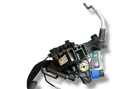 Renault Trafic III (X82) Clutch pedal 81007095 465038911R 0676448