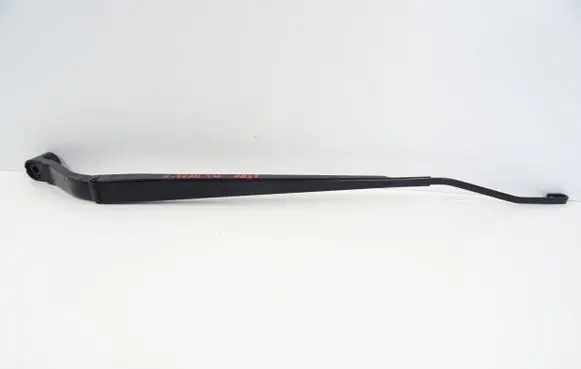 Nissan X-Trail T32 Front wiper blade arm