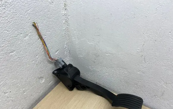 Peugeot 3008 I Accelerator throttle pedal 9671416880 0280755167