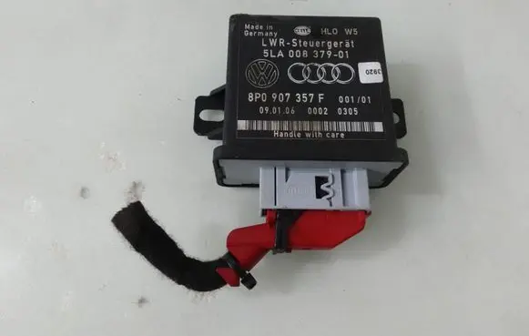 Audi A4 S4 B7 8E 8H Light module LCM 8P0907357F