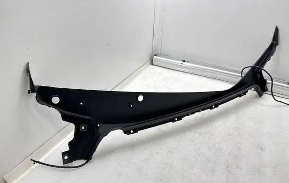 Tesla Model Y Wiper trim 155629500A 170475