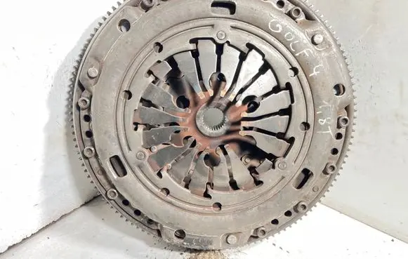 Volkswagen Golf IV Clutch set kit 123035310