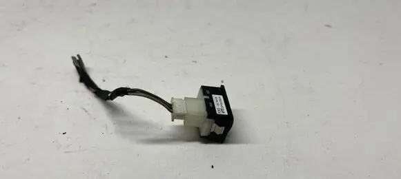 BMW 5 F10 F11 Tailgate opening switch 9200316