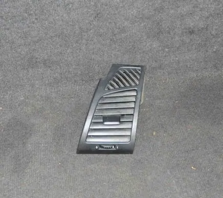 BMW 1 E81 E87 Dashboard air vent grill cover trim 7059187