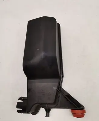 BMW 7 G11 G12 Intake resonator 8575040