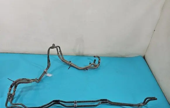 Engine coolant pipe/hose