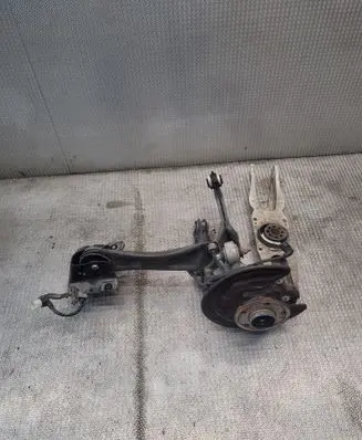 Rear wheel hub spindle/knuckle