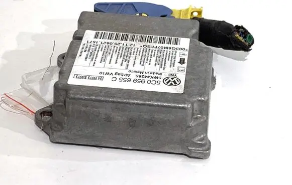 Volkswagen Golf VI Airbag deployment crash/impact sensor 5C0959655C