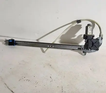 Renault Espace - Grand espace IV Front door window regulator with motor 8200017910